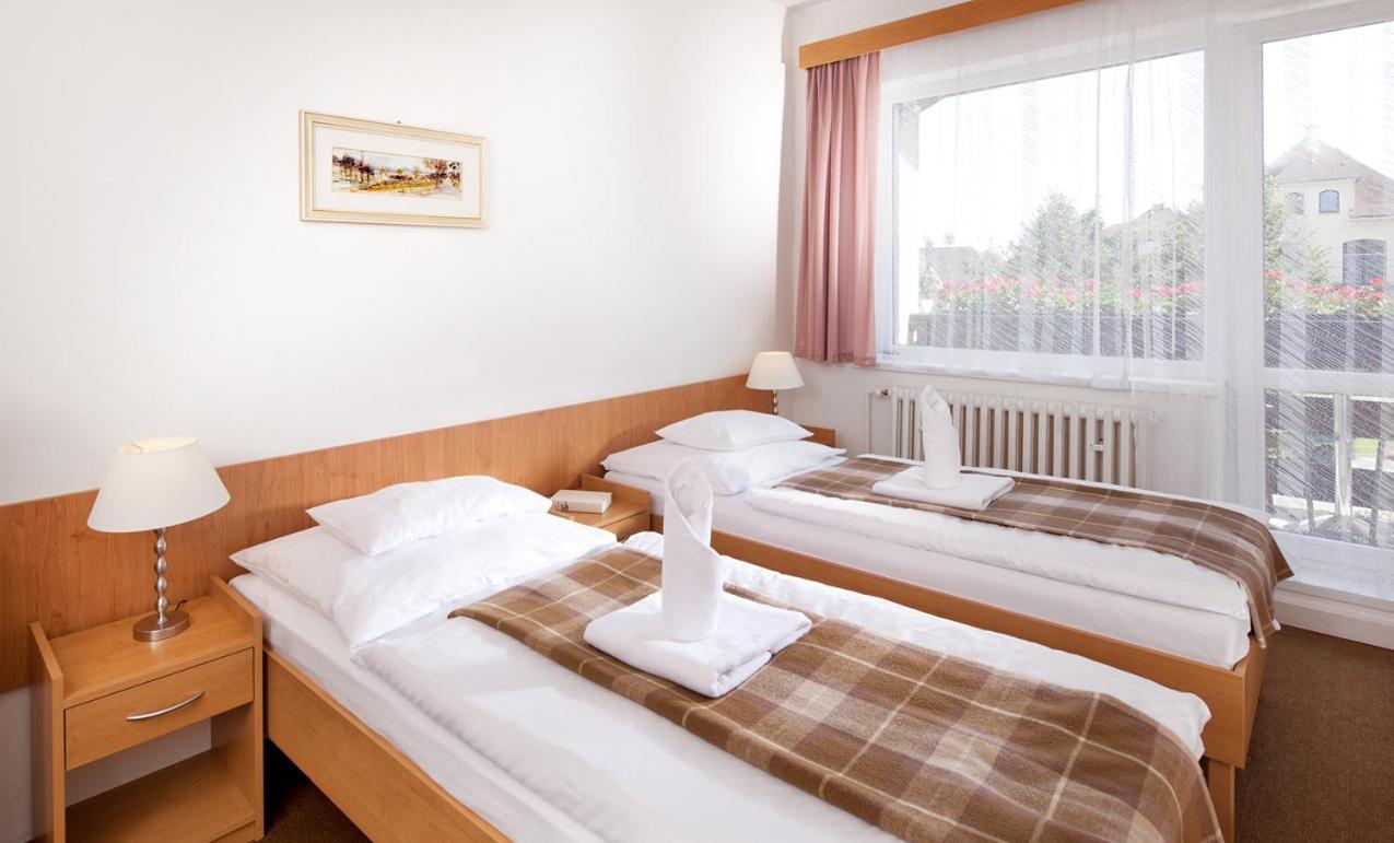 Penzion Hubert Frantiskovy Lazne Bagian luar foto